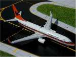 Gemini Jets203 Модель самолета Hapag Lloyd Boeing 737-800, 1/400